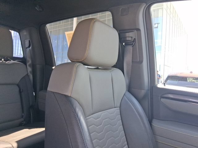 Used 2025 Chevrolet Silverado 1500 ZR2 w/ Technology Package AWD/4WD image 21
