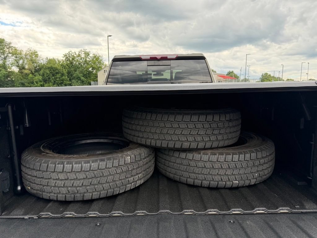 Used 2022 GMC Sierra 3500 Denali AWD/4WD image 19