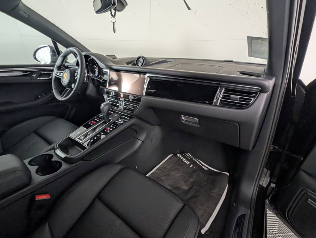New 2026 Porsche Macan Turbo image 19