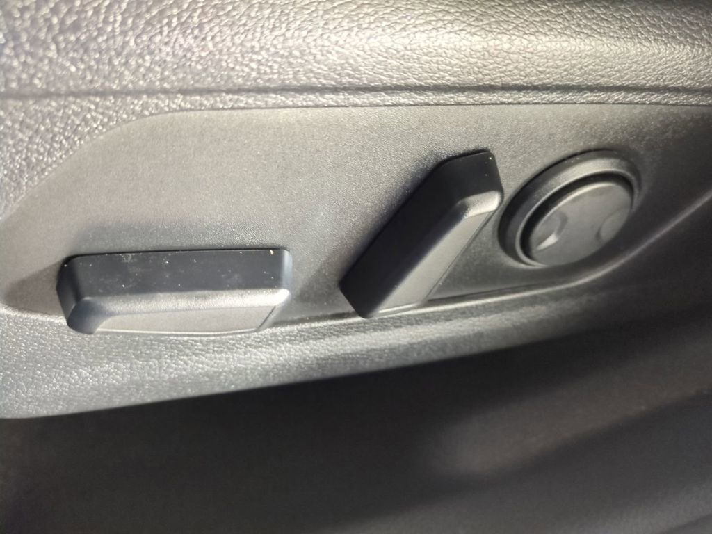 Used 2024 Kia Sportage EX image 22