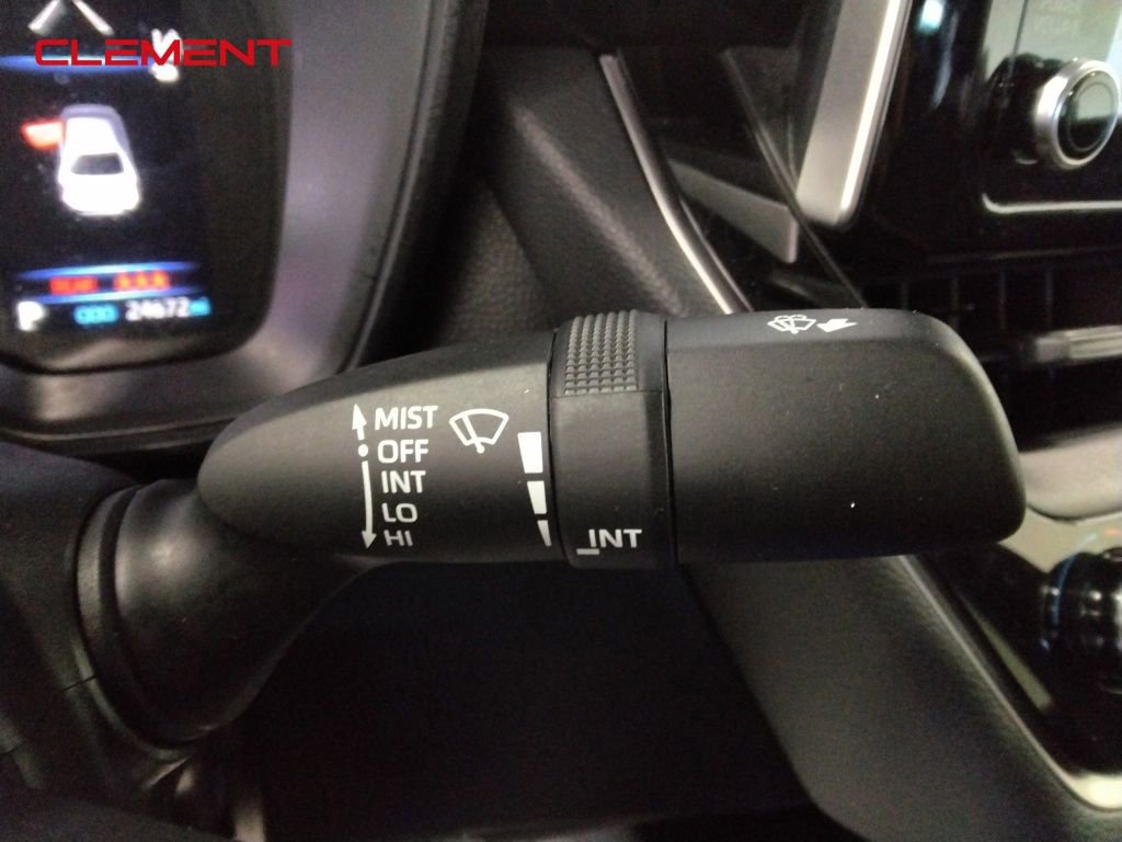 Used 2020 Toyota Corolla LE image 12