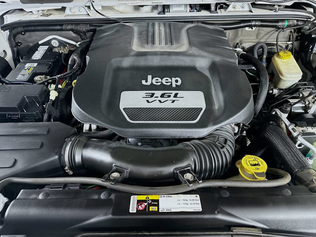 Used 2012 Jeep Wrangler Unlimited Sahara AWD/4WD image 33