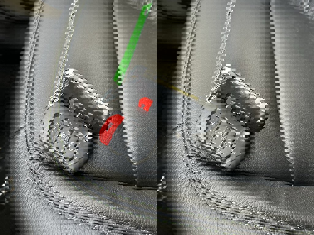 Used 2025 Jeep Wrangler Unlimited Rubicon image 30