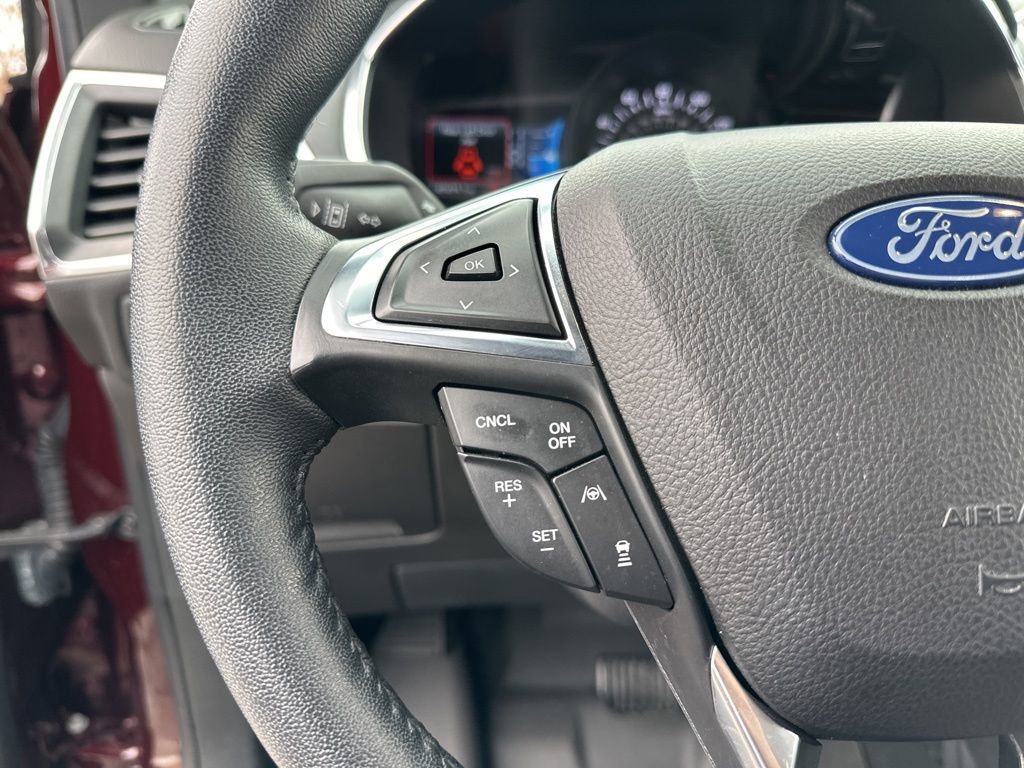 Used 2020 Ford Edge Titanium w/ Equipment Group 301A image 4