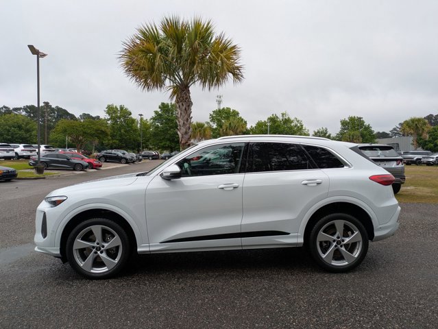 Used 2025 Audi Q5 Premium Plus w/ Premium Plus AWD/4WD image 9