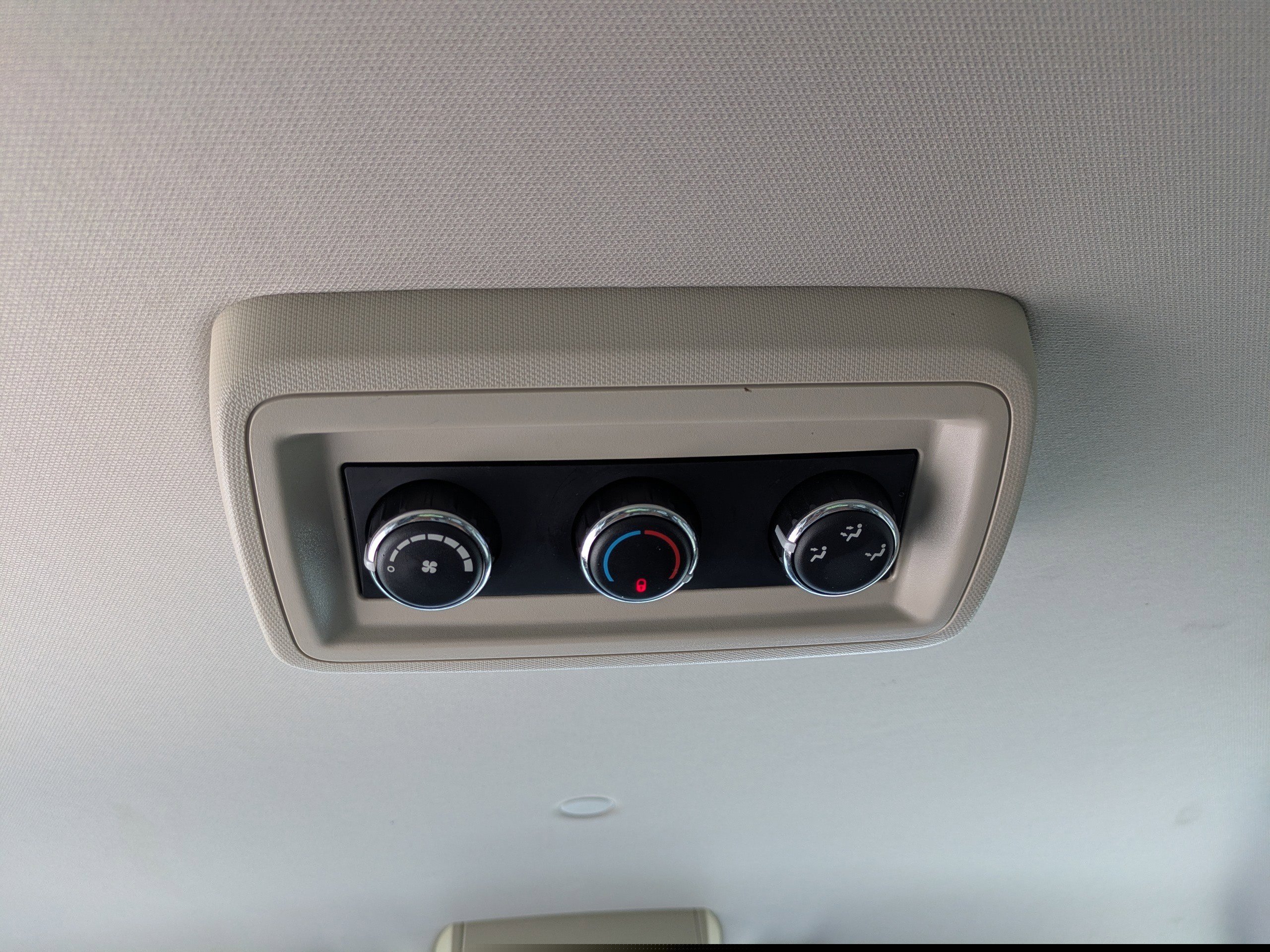 Used 2012 Dodge Grand Caravan SXT FWD image 11