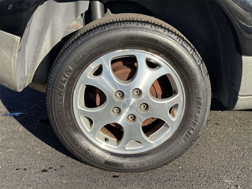 Used 2004 Saturn Vue 2WD V6 image 26