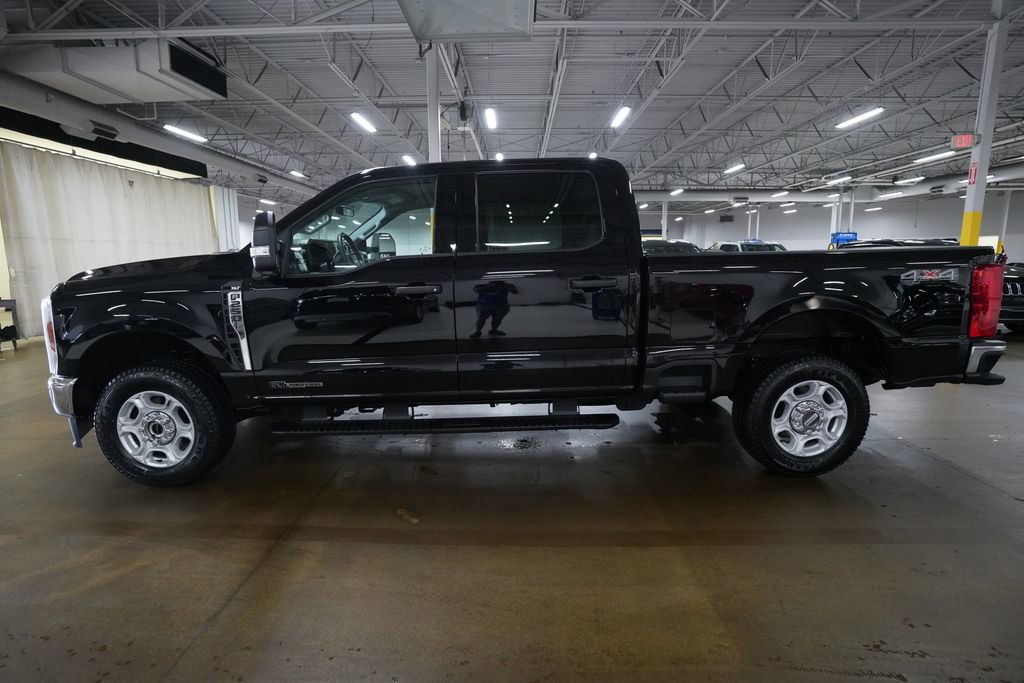 Used 2025 Ford F250 XLT AWD/4WD image 23