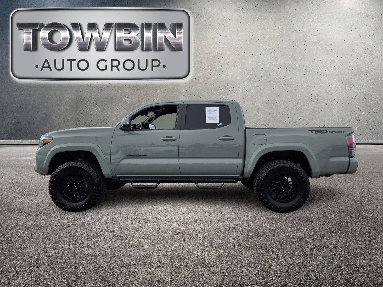 Used 2022 Toyota Tacoma TRD Sport image 8