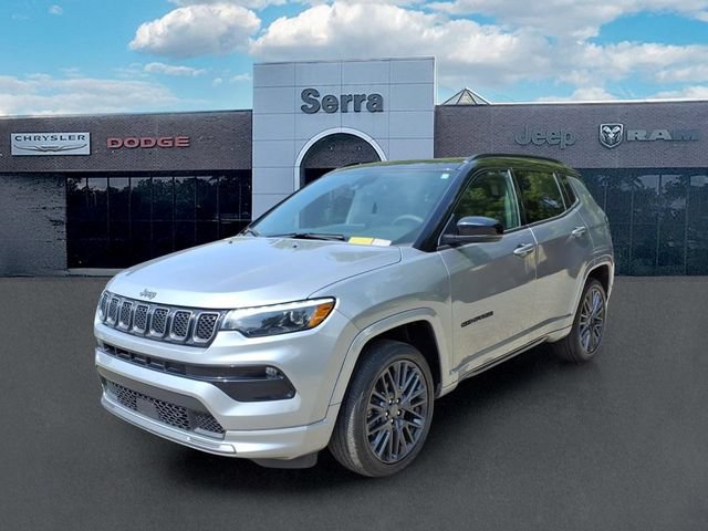 Used 2024 Jeep Compass Limited w/ High Altitude Package AWD/4WD image 3