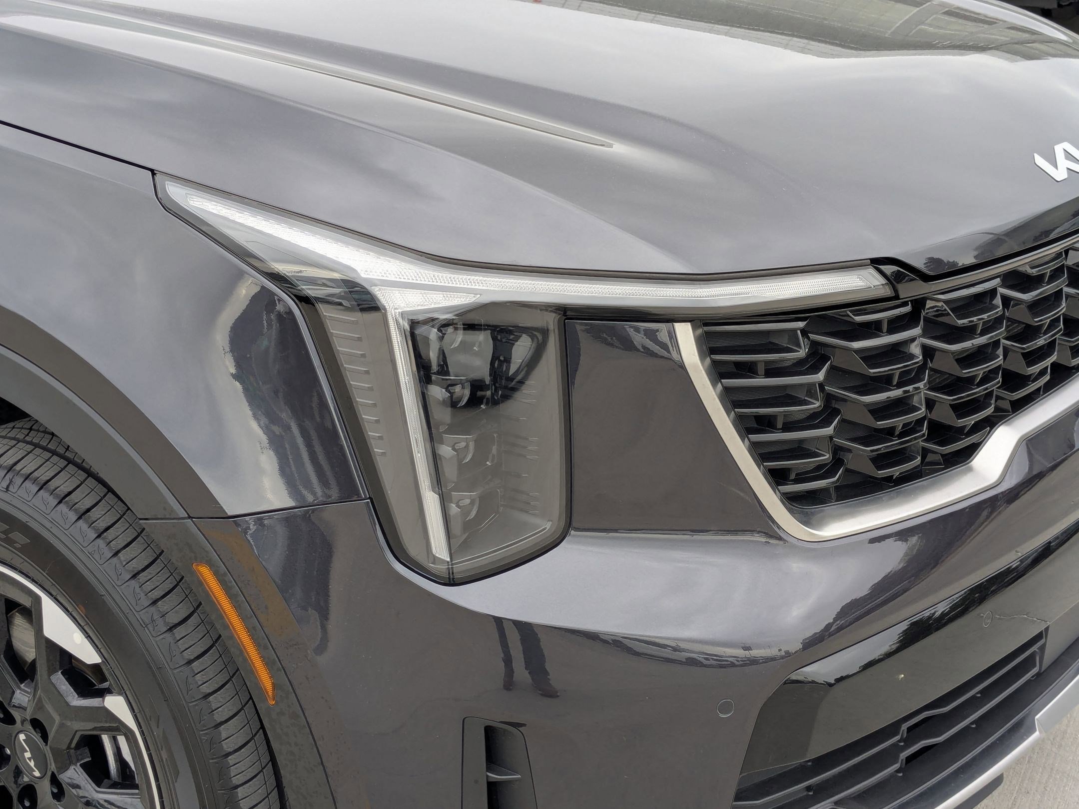 Certified 2025 Kia Sorento S image 10