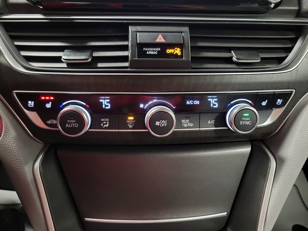 Used 2018 Honda Accord Touring image 19