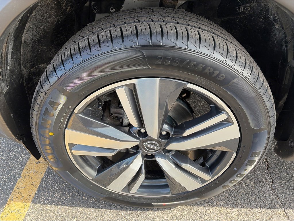 Used 2023 Nissan Rogue SL w/ SL Premium Package image 36