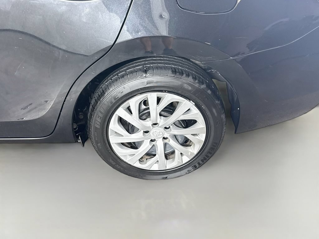 Certified 2018 Toyota Corolla LE FWD image 20