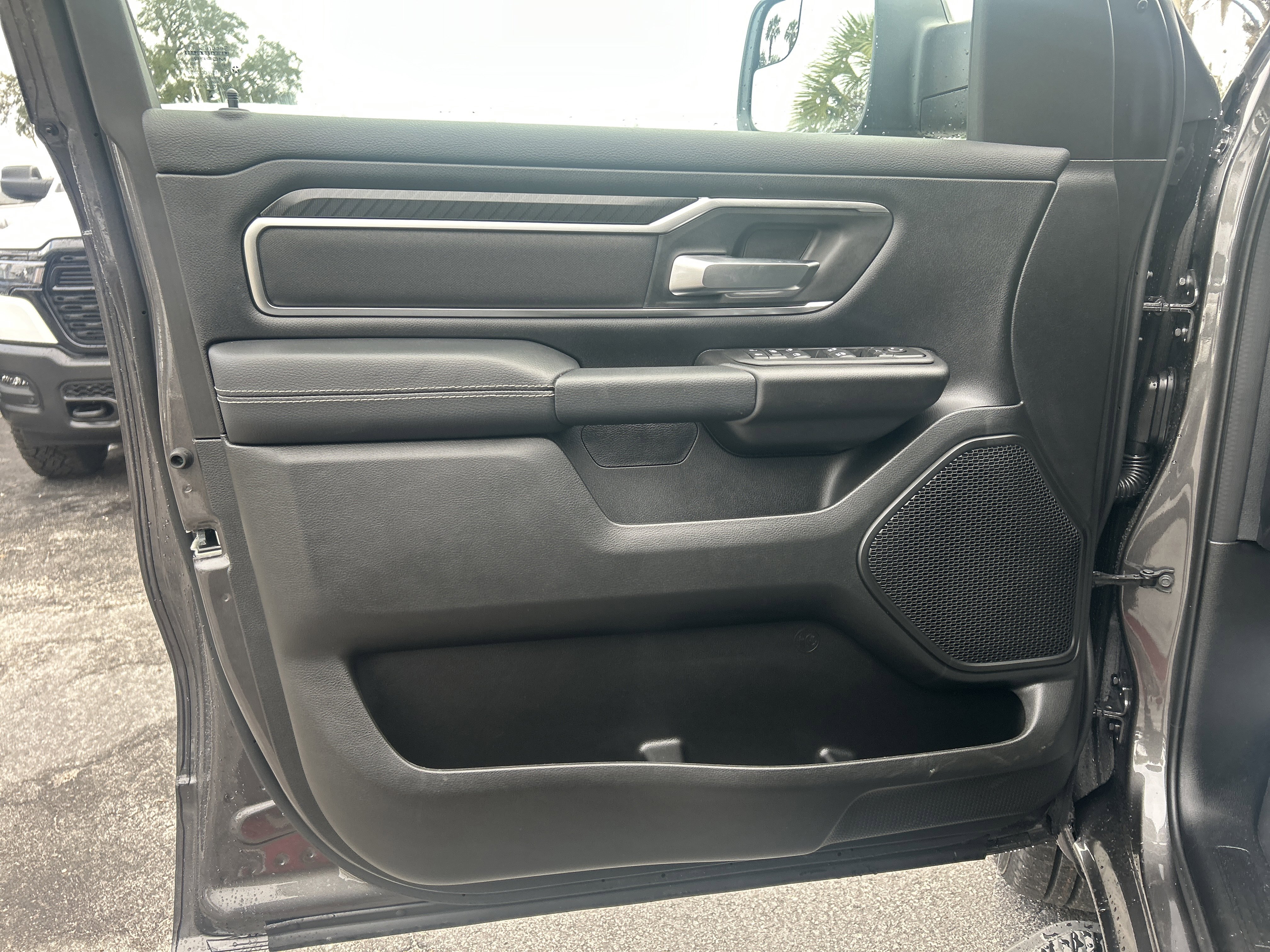 New 2026 RAM 1500 4x4 Crew Cab image 11