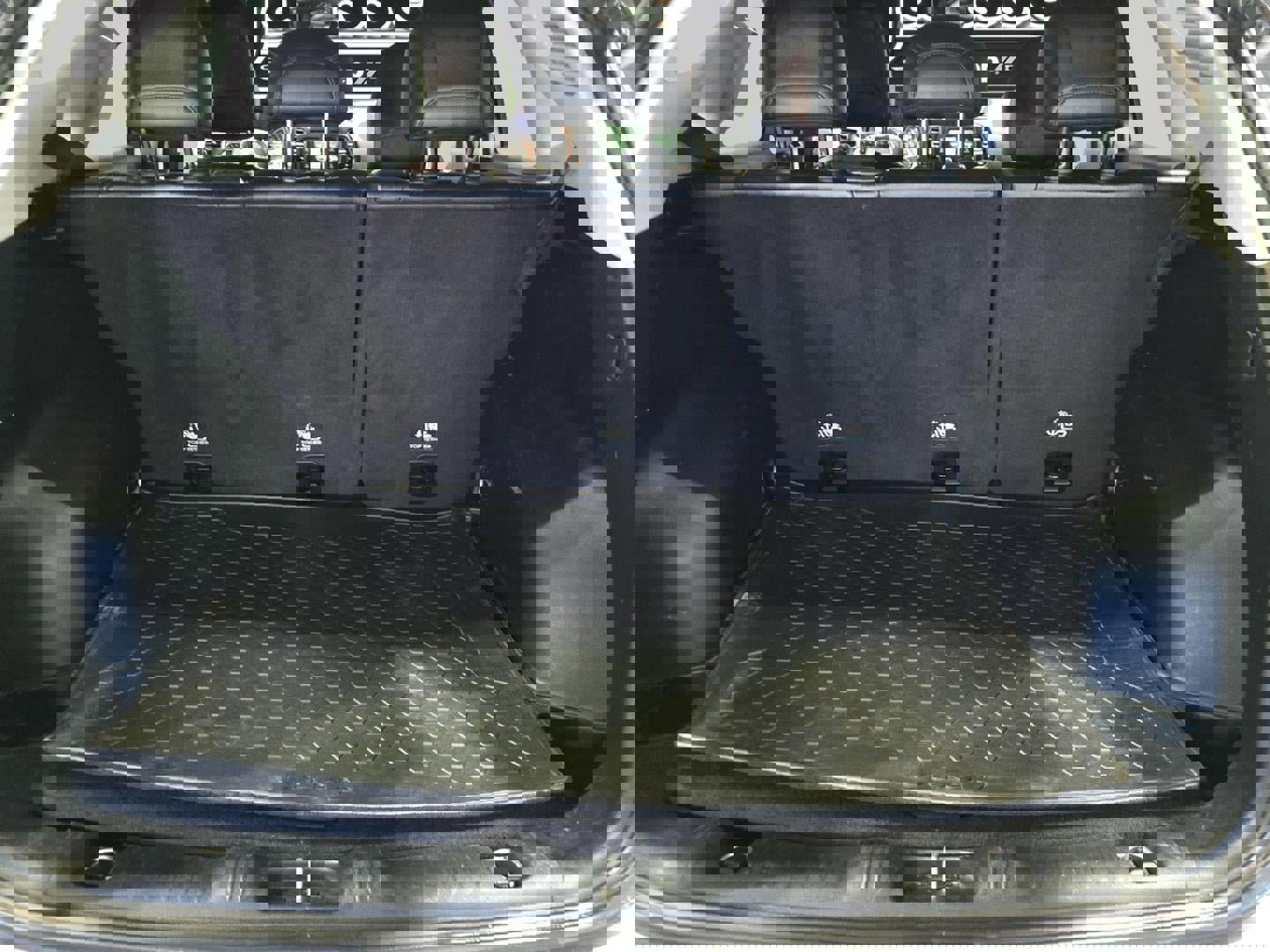 Used 2017 Jeep Compass Latitude w/ Safe & Security Group image 18