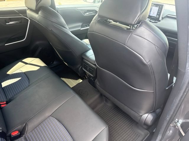 Used 2021 Toyota RAV4 XSE AWD/4WD image 17
