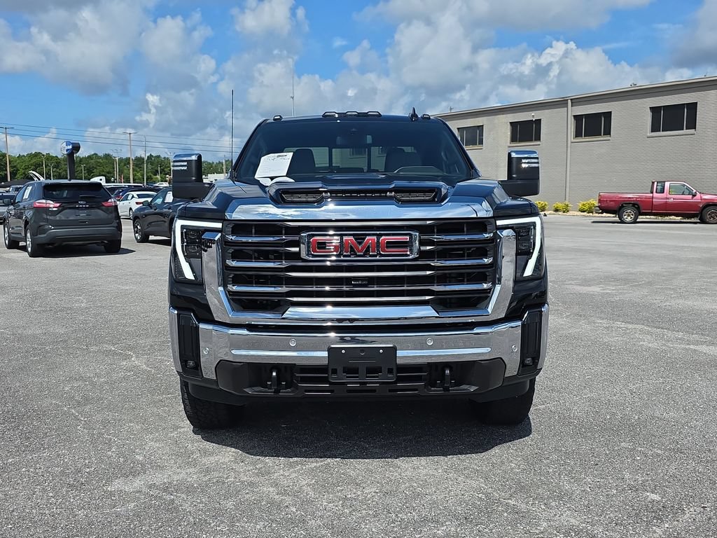 Used 2024 GMC Sierra 2500 SLT w/ SLT Premium Package AWD/4WD image 3