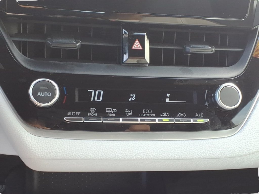 Used 2026 Toyota Corolla SE FWD image 20
