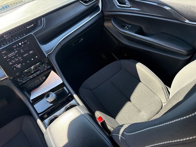 Used 2023 Jeep Grand Cherokee L Laredo w/ Luxury Tech Group I AWD/4WD image 22