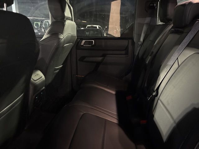 Used 2024 Ford Bronco Badlands image 11