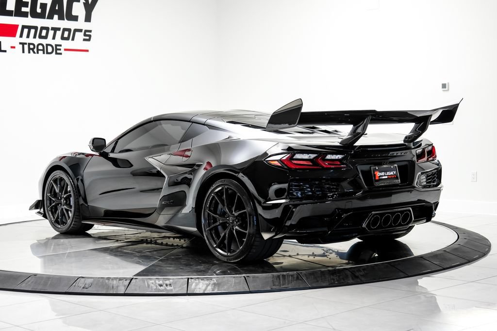 Used 2026 Chevrolet Corvette ZR1 w/ ZR1 Carbon Fiber Aero Package RWD image 12