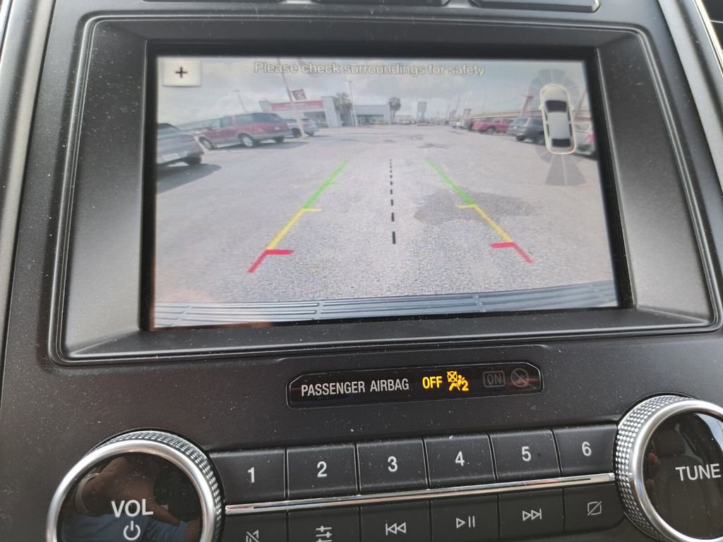 Used 2018 Ford Expedition Limited w/ Equipment Group 301A image 11