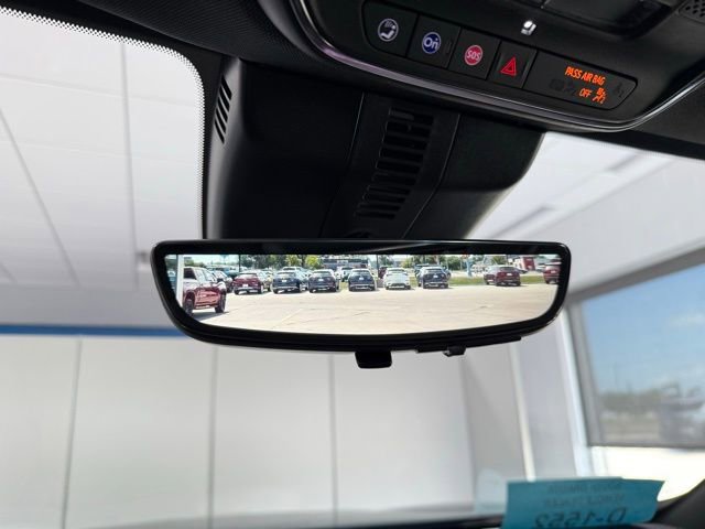 Used 2024 Chevrolet Traverse RS image 33