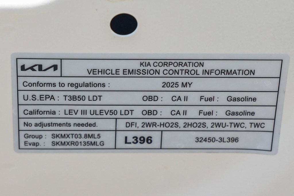 Used 2025 Kia Telluride S FWD image 34