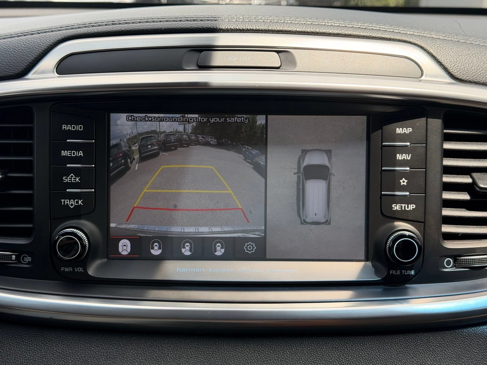 Used 2019 Kia Sorento SX w/ SX Touring Package FWD image 24