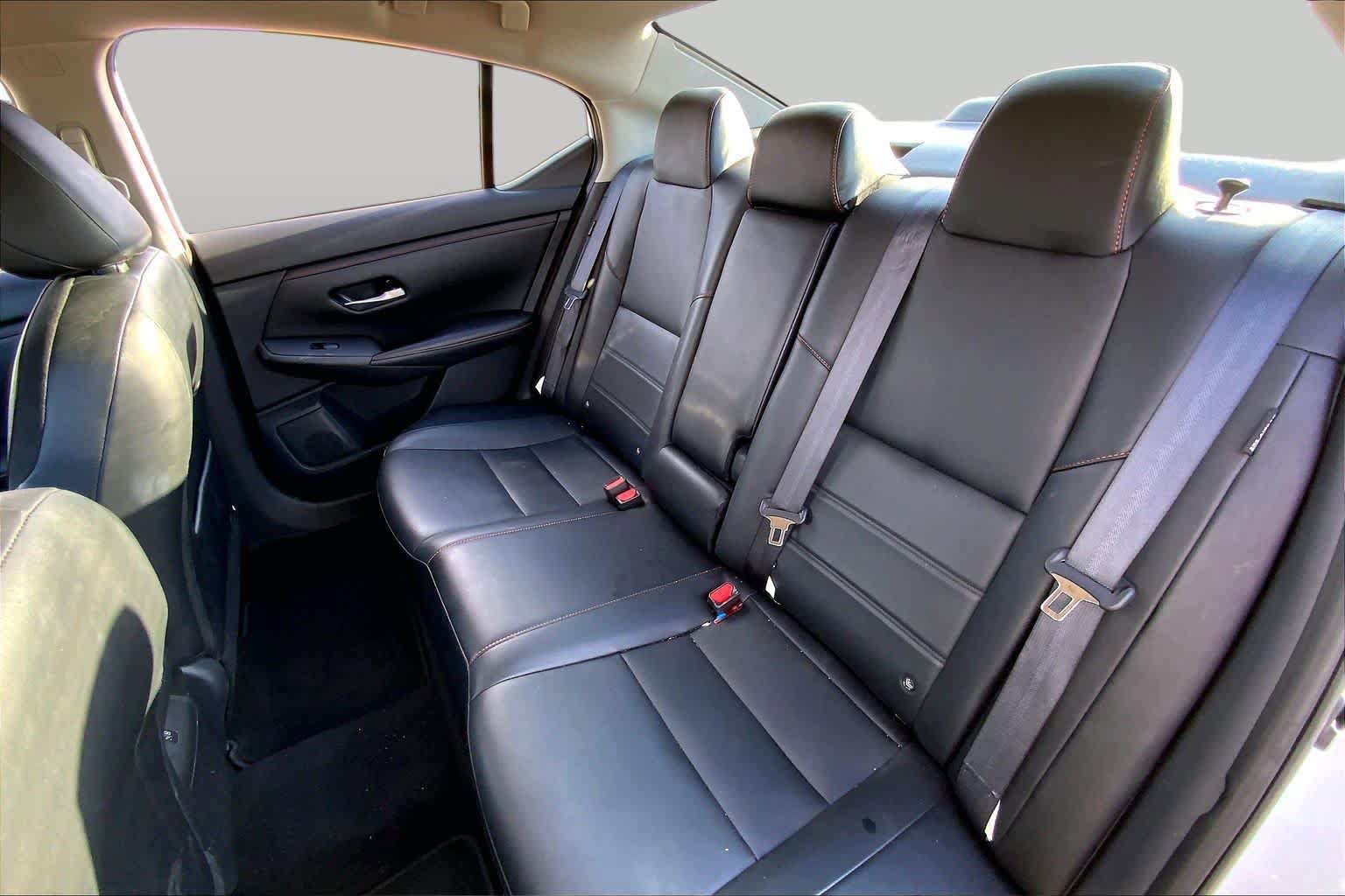 Used 2025 Nissan Sentra SR w/ SR Premium Package FWD image 21