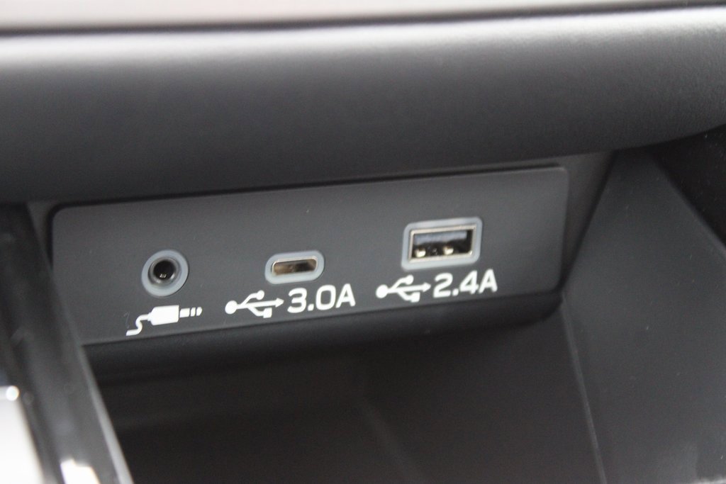 Used 2025 Subaru Legacy Premium image 14