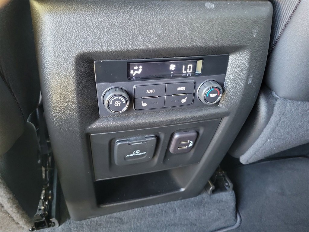 Used 2023 Chevrolet Traverse Premier w/ Redline Edition image 22