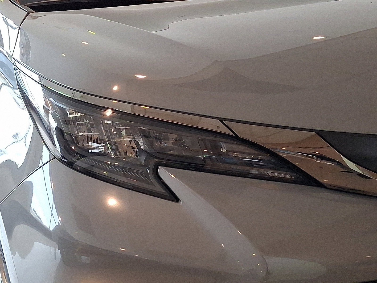 Certified 2023 Toyota Sienna XLE Woodland Edition image 10