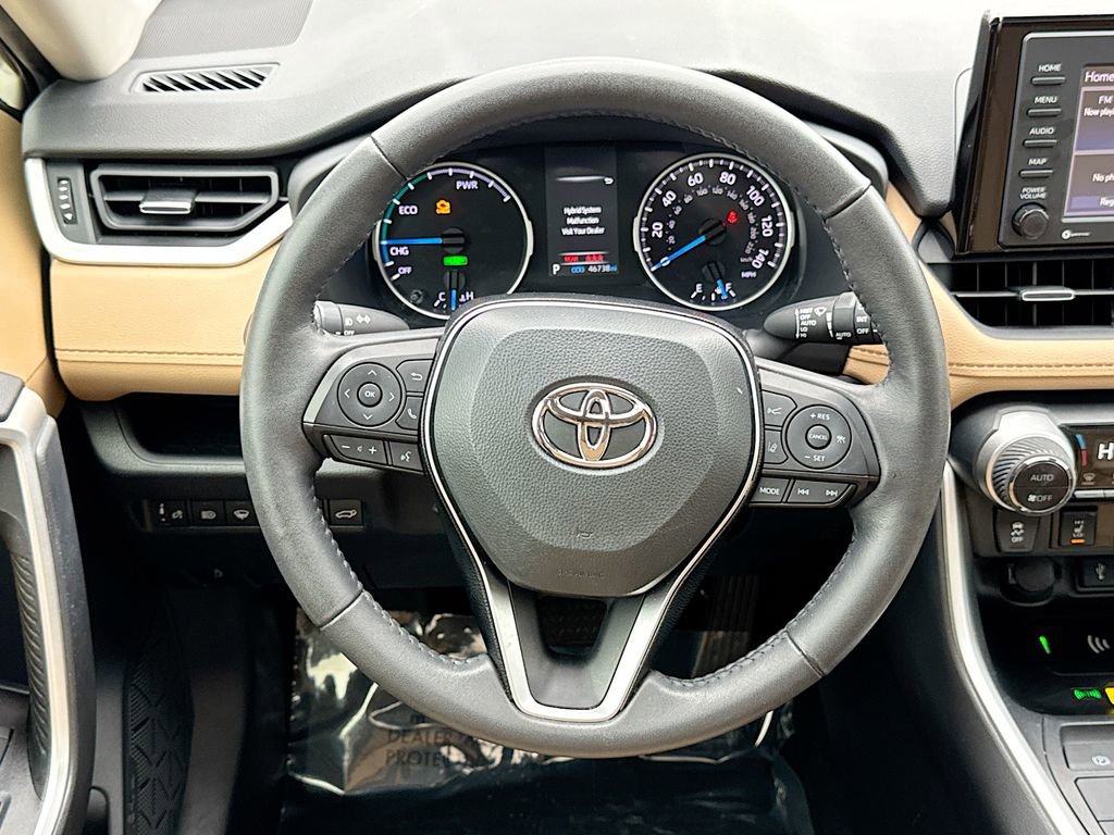 Used 2021 Toyota RAV4 XLE Premium image 23