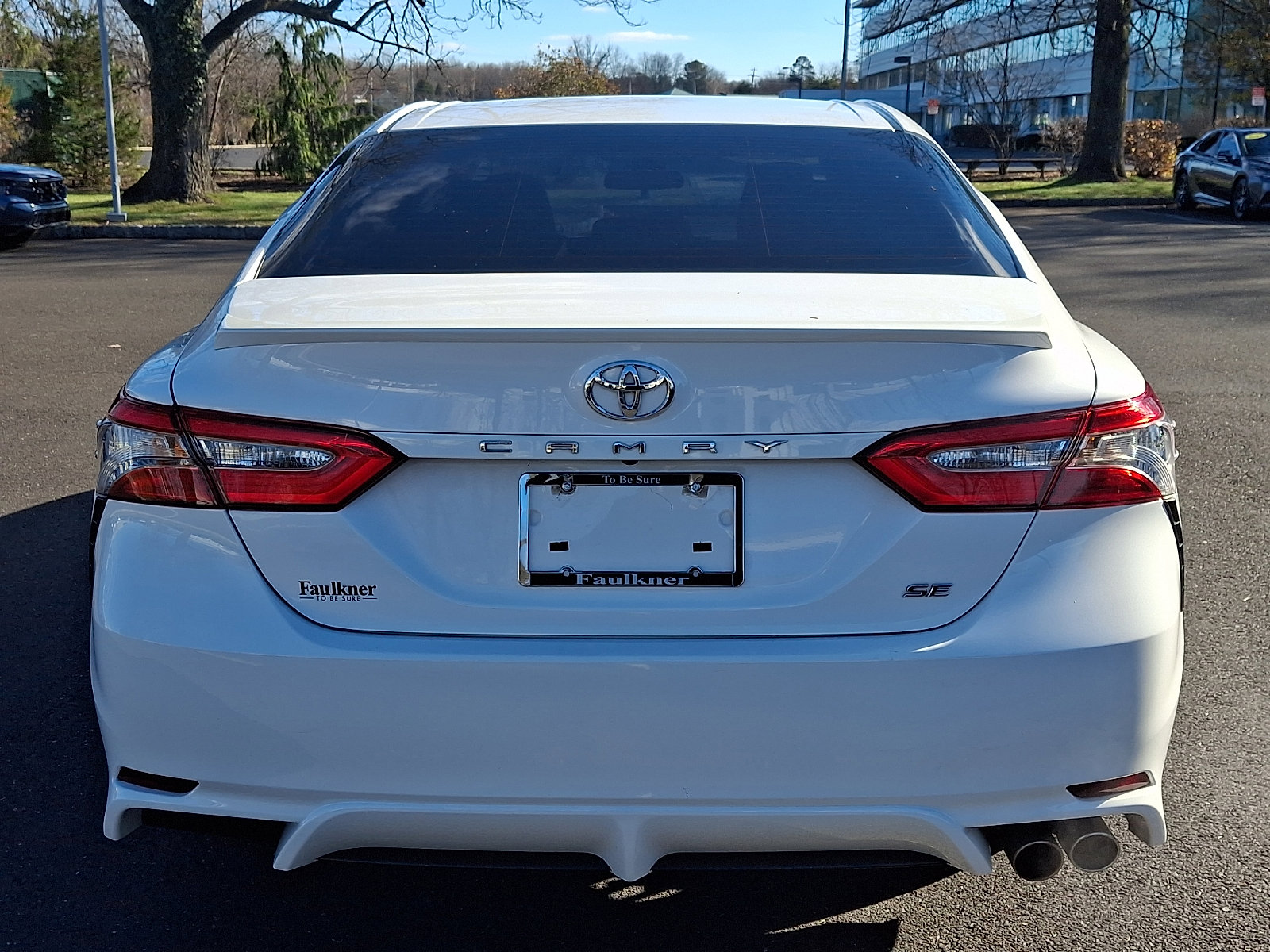 Used 2018 Toyota Camry SE image 5