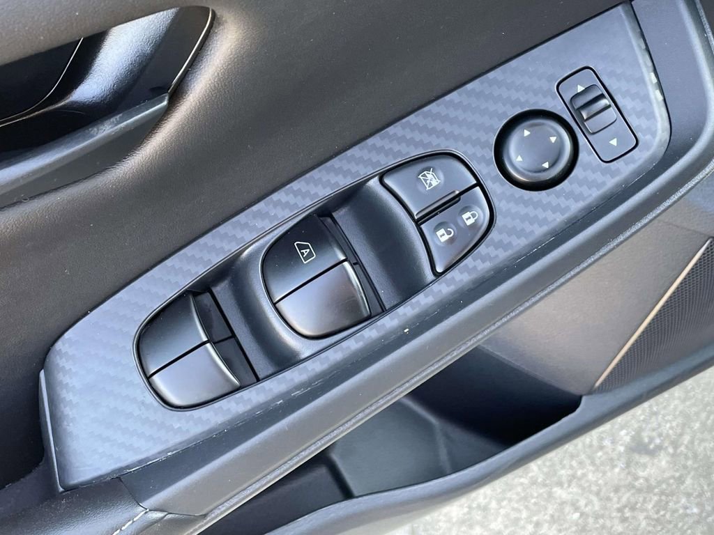 Used 2025 Nissan Sentra S image 16