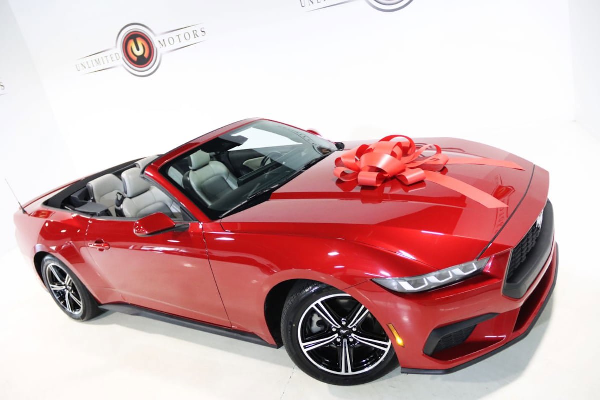 Used 2024 Ford Mustang Premium RWD image 2