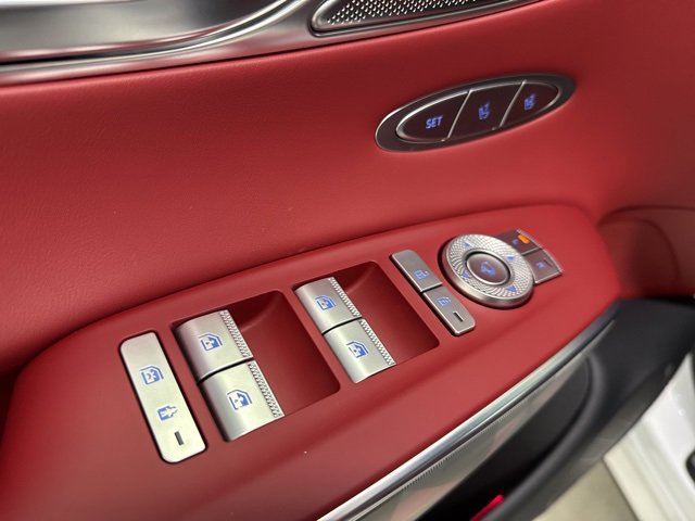 Used 2025 Genesis GV70 3.5T Sport w/ Sport Advanced Package image 20