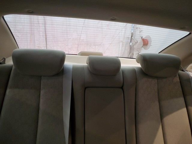 Used 2010 Hyundai Elantra GLS image 21