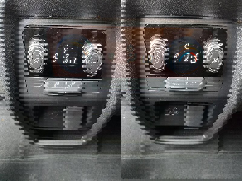 Used 2025 GMC Acadia Elevation image 14