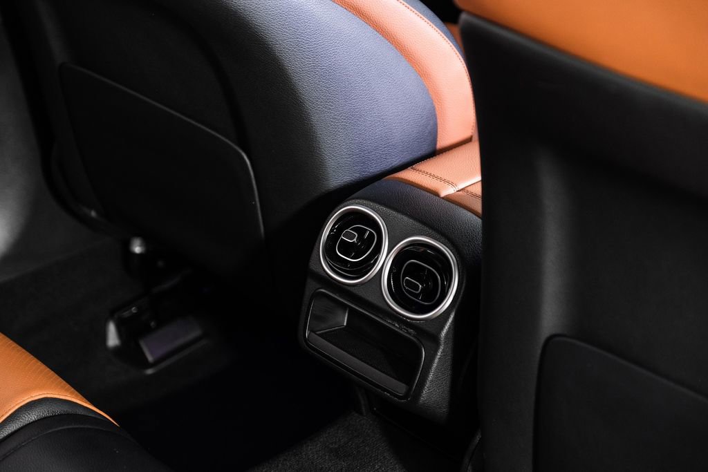 Used 2022 Mercedes-Benz C 300 Sedan image 37