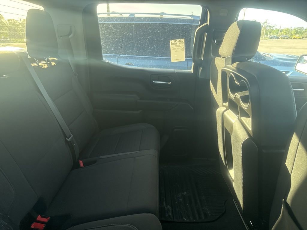 Used 2023 Chevrolet Silverado 1500 Custom image 12