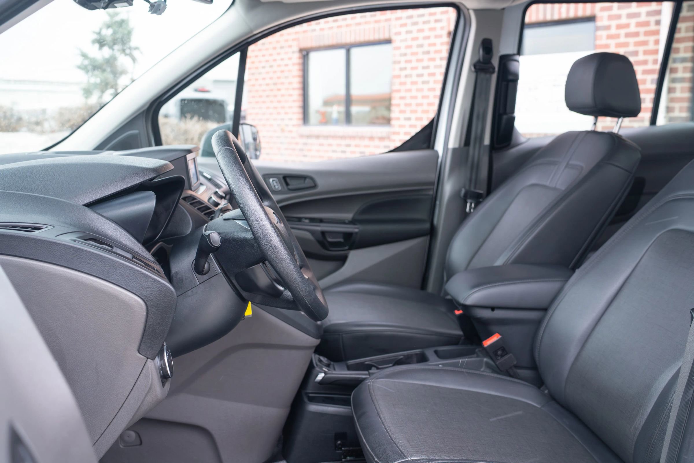 Used 2023 Ford Transit Connect XL image 18