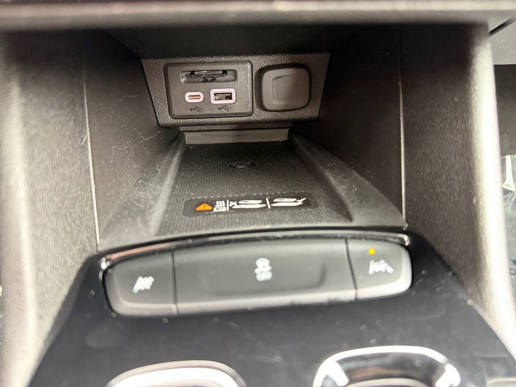 Used 2023 Chevrolet Bolt EUV Premier w/ Sun & Sound Package image 28