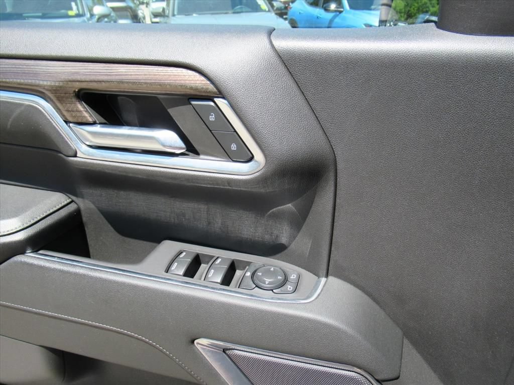 Used 2024 Chevrolet Silverado 1500 LT AWD/4WD image 19