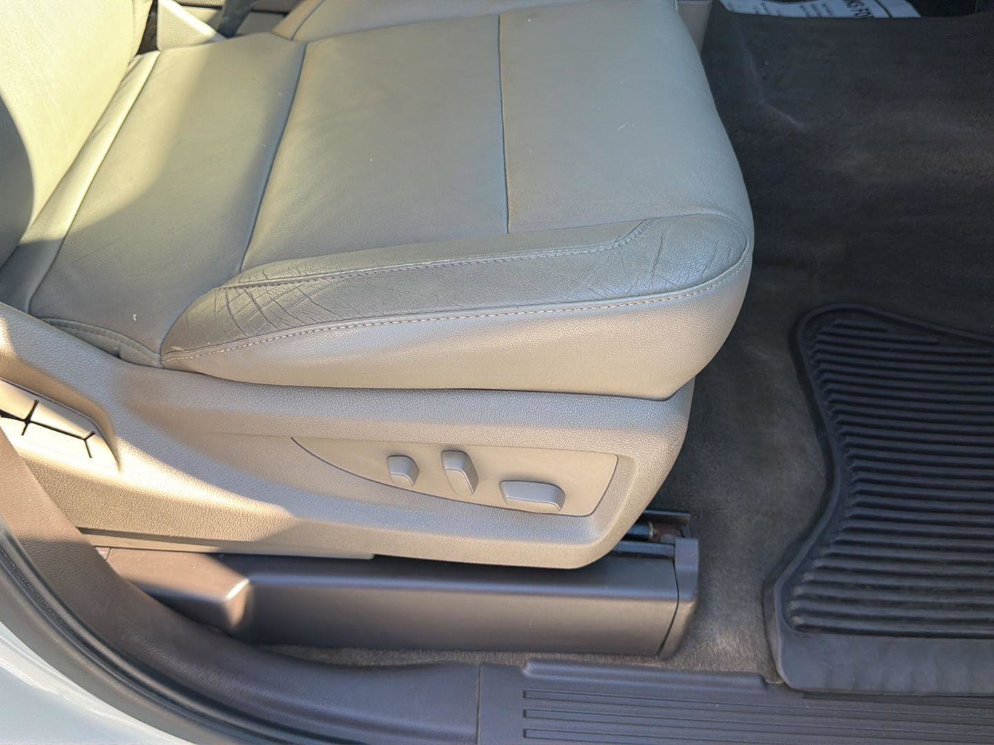 Used 2014 Chevrolet Silverado 1500 LTZ AWD/4WD image 31