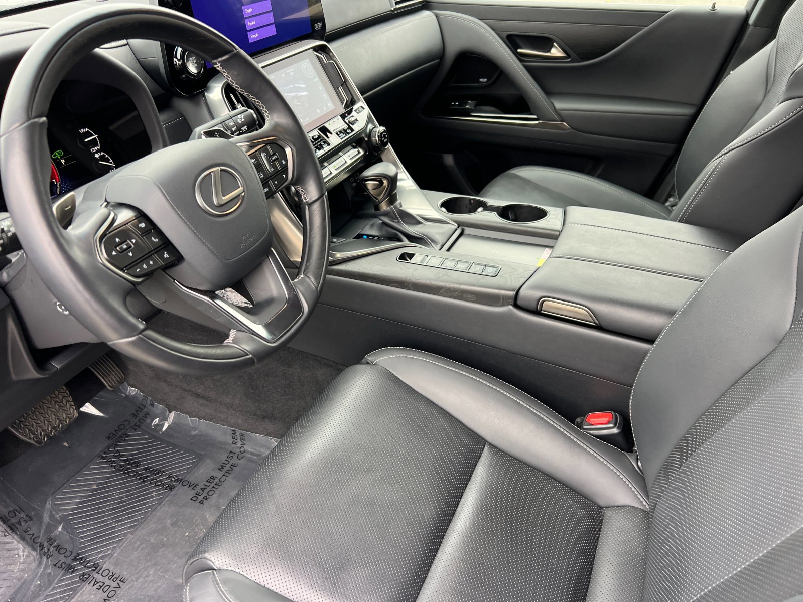 Used 2024 Lexus LX 600 4WD w/ Luxury Package image 9