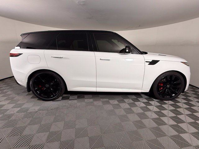 Used 2025 Land Rover Range Rover Sport Dynamic SE AWD/4WD image 10