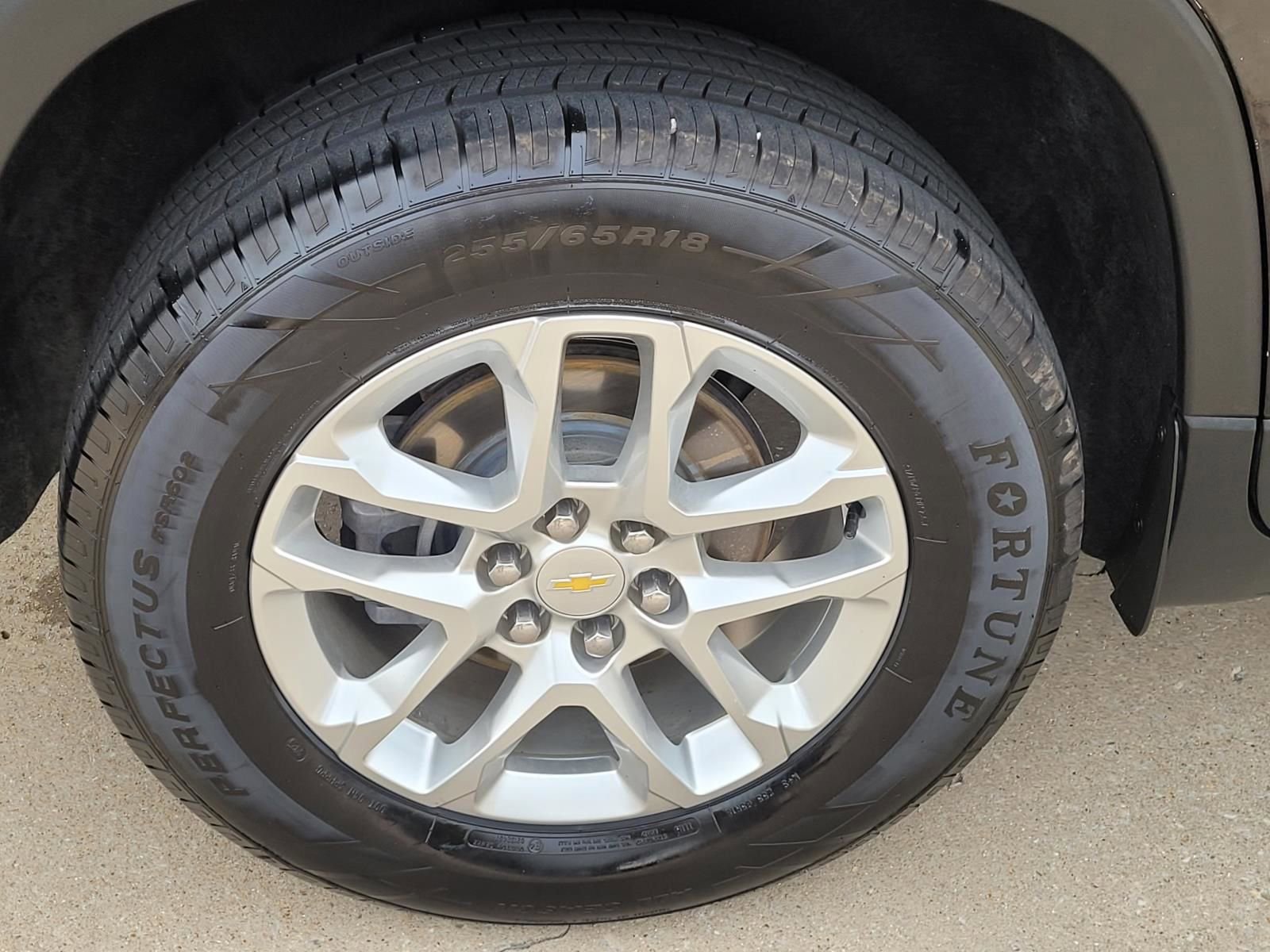 Used 2021 Chevrolet Traverse LS FWD image 6